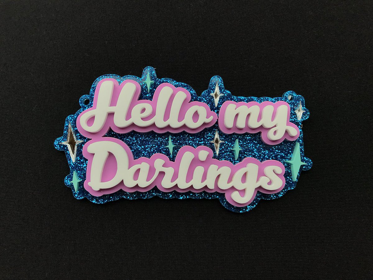 LefranCreative's tweet image. Hello my darlings, its me, @hollywstars ! Custom necklace and dangly clip on earrings for the supermodel and fashion guru herself. A nice subtle accessory for a trip to the shops or bricking someones window 💃