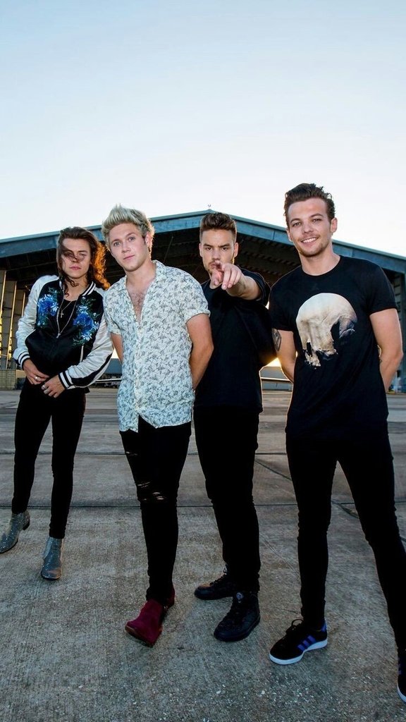 костюм космонавта клип. Drag me down one direction текст. плакат one direction голубой. Drag me down one direction текст. Drag me down.