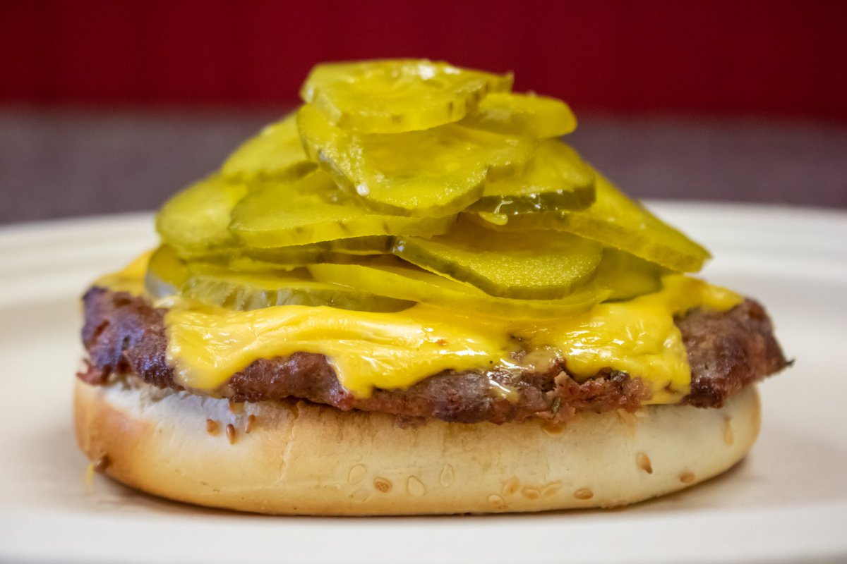 🥒FOOD ANNOUNCEMENT🥒 This weekend, #Picklesburgh will have #pittsburgh covered in #pickles, like this hamburger 🍔🥒 #Picklesburgh2019 #eatpgh