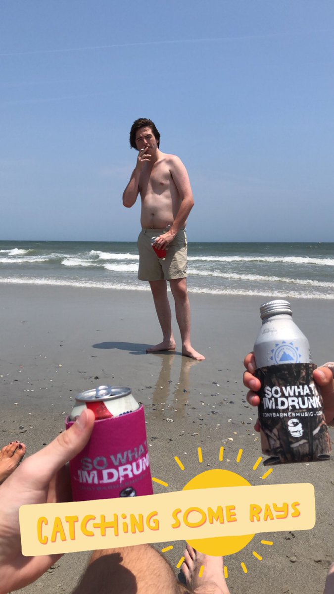 gramdoingthings's tweet photo. Graham at the beach https://t.co/h2gIRvRbd1