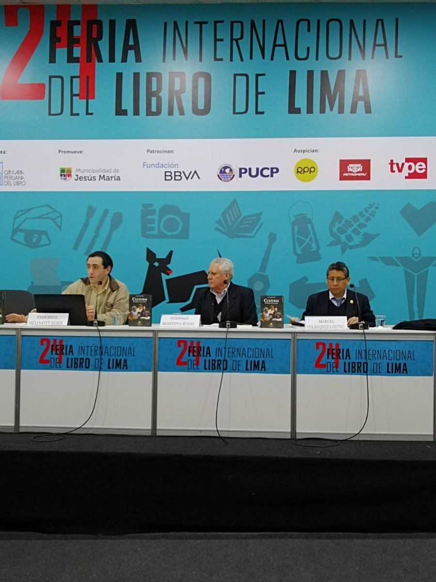 FondoEditUNMSM's tweet photo. Auditorio lleno en la presentación, en la #FILLima2019, de nuestra nueva publicación: «Culturas: realidad, teoría y poder» de Rodrigo Montoya.
¡Gracias a todos los asistentes!
Recuerden que pueden encontrar este #libro en el #Stand183, a un precio especial por feria. https://t.co/PbQUxLoTn1