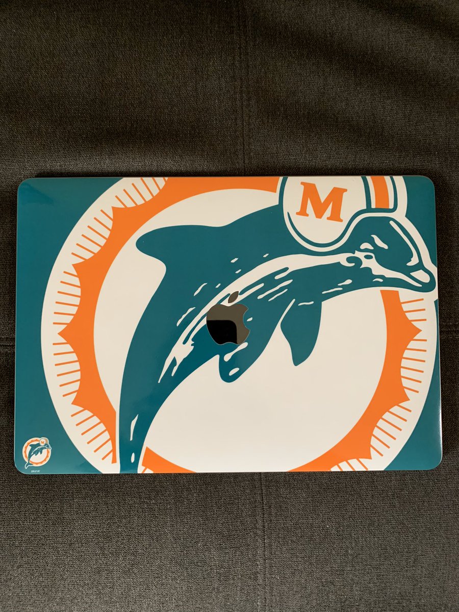 phinsupLou's tweet image. My new #MacBookPro2019 skin from @skinit @MiamiDolphins #FinsUp