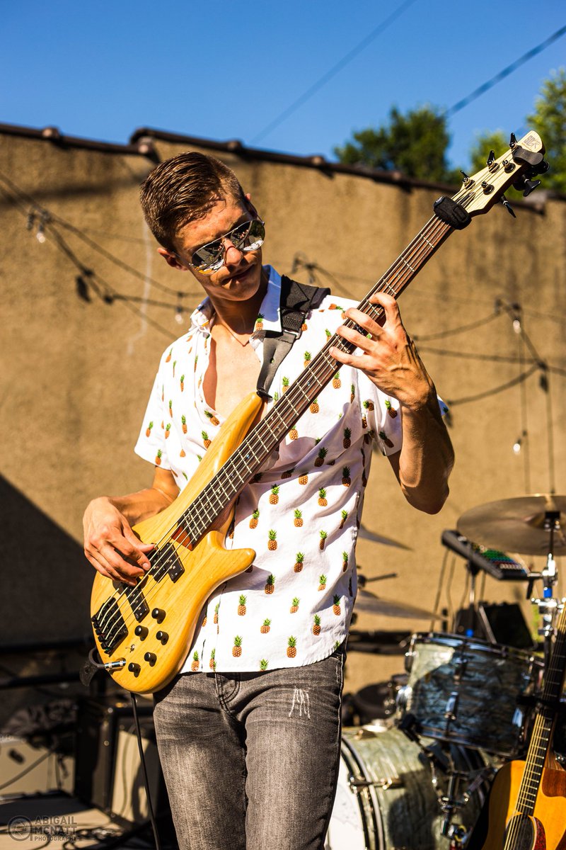 Hear Tonight tweet media