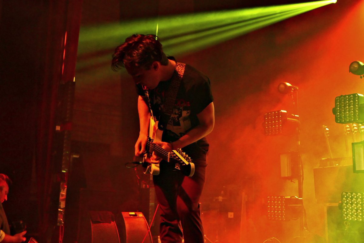 Its1OkRockwhaaa's tweet image. Also!! @Weathersband was awesome!! Here are 4 pictures I took for my cousin as she really liked them!! And so did I of course lol #EyeOfTheStormTour #VenturaCA