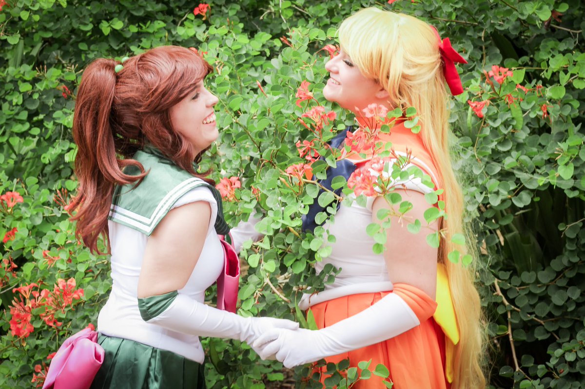 SMoonflorida's tweet photo. ⚡️Strength and Love will always triumph over evil!🧡
.
.
#sailormooncosplay #sailorvenuscosplay #sailorjupitercosplay #sailormoon https://t.co/vRJyqYQoAm