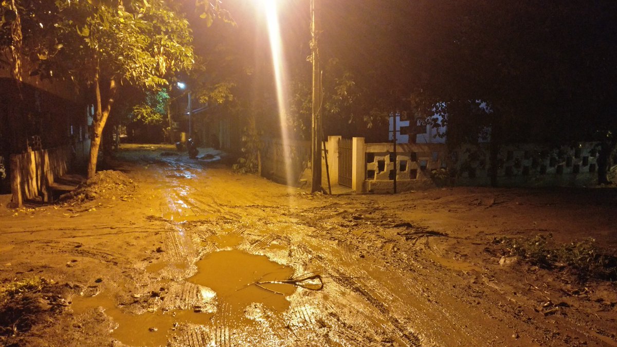 rajeshV2008's tweet image. Incredible #bangalore roads by #BBMP. Reminds me of the roads of saintdenis from #RDR2