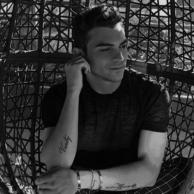 _JesseRmoreno_'s tweet photo. #NewProfilePic https://t.co/5WcosDW3fd