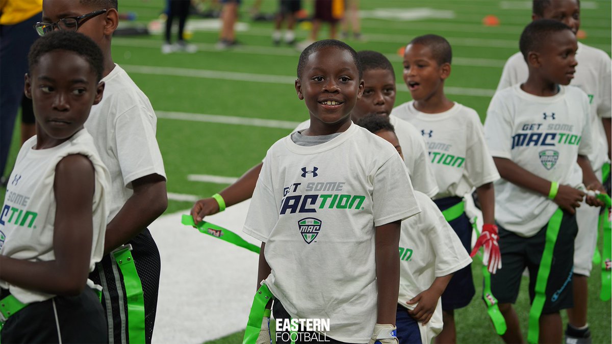 Take a l👀k at today's #FramesOfTheDay from <a href="/EMUFB/">Eastern Michigan Football</a>'s trip to <a href="/MACSports/">MACtion</a> Youth Football Clinic at Ford Field!

#EMUEagles