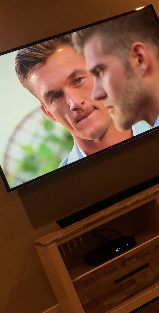 HFrohmader's tweet photo. Plz fight #bachelorette #tylerc https://t.co/HDlHOOA3tB