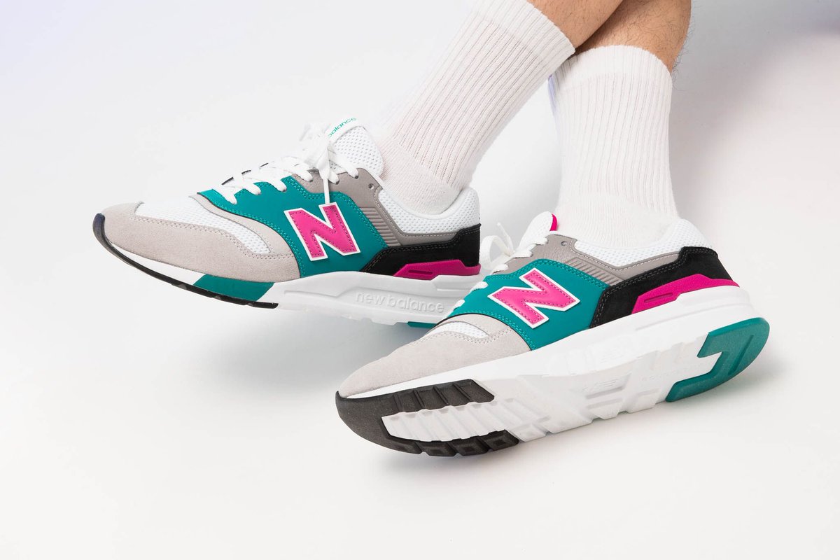 abortar Cenar Arreglo Titolo on Twitter: "Miami Beach Vibes on this New Balance 997H. Get Your  Pair now online ➡️ https://t.co/yDHrdiguVw US 7.5 (40.5) - US 11 (45) style  code 🔎 CM997HZH #nb #newbalance #997 #