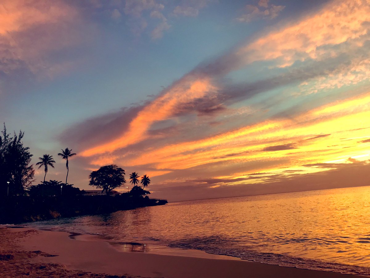 CNanlal's tweet photo. Much needed staycation! #ilivewhereyouvacation #TrinidadandTobago #storebay #sunset #SaltLife https://t.co/Qx0TA9Fdqg