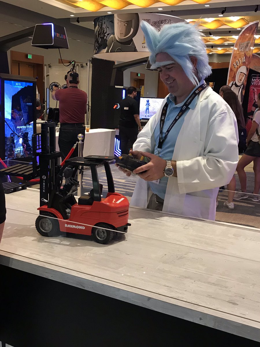 RaymondCorp's tweet photo. Where superheroes, pop culture & the most recent tech innovations came together, it was a great time to be at @Comic_Con’s Future Tech Live! Learn more about Raymond and the VR technology showcased, click here: https://t.co/IJQAw7QcuD #SDCC2019 #FutureTechLive #SDCC50 #SDCC https://t.co/iqaXEjhNwF