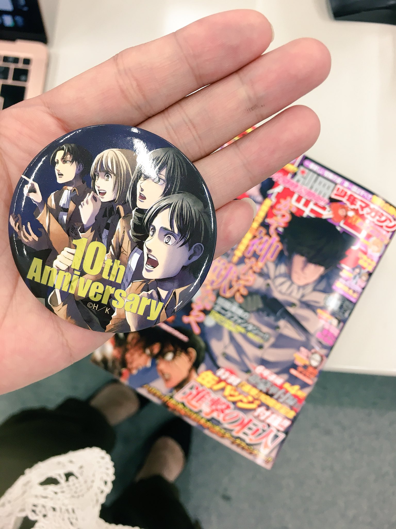 別マガ感謝祭 2013年発売 150mm缶バッジ 別冊少年マガジン 進撃の巨人 別マガ感謝祭 2013年発売 150mm缶バッジ 別冊少年マガジン 進撃