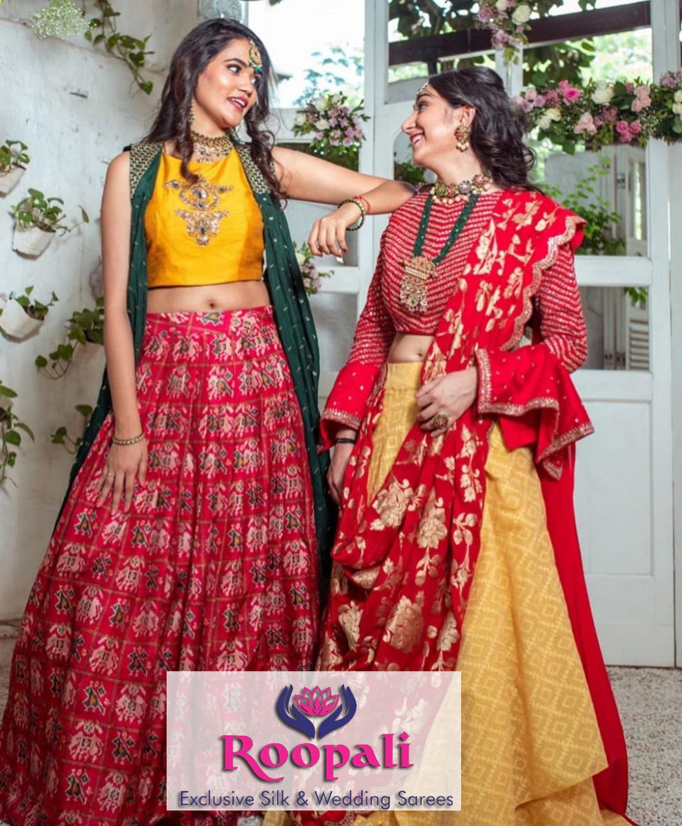 RoopaliSarees's tweet photo. Feast your eyes on our new collection!
🤩

.
.
Visit our store for more!
https://t.co/K6l8r8D9Wq

Join us on WhatsApp too!
https://t.co/zCe5xVAZfR

#roopalisarees #lehenga #roopaliheritage #chunari #roopalioutfit #embroidery #indianwear #shimmer #beauty #indiancouture #fabric https://t.co/XrZLSMfI1r