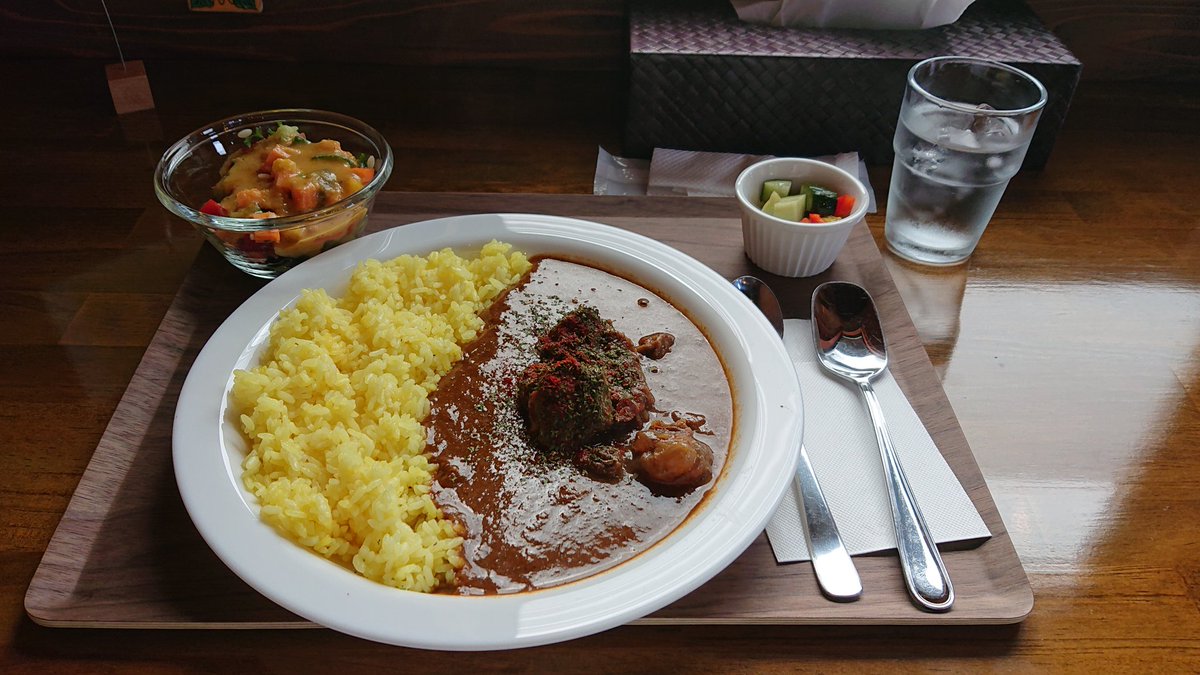 type_sakuya's tweet photo. 一度行ってみたかったカレー屋さん。
鹿カレー美味かった(*^^*)
#MAHARE
#若桜 https://t.co/gyCoNthRzN