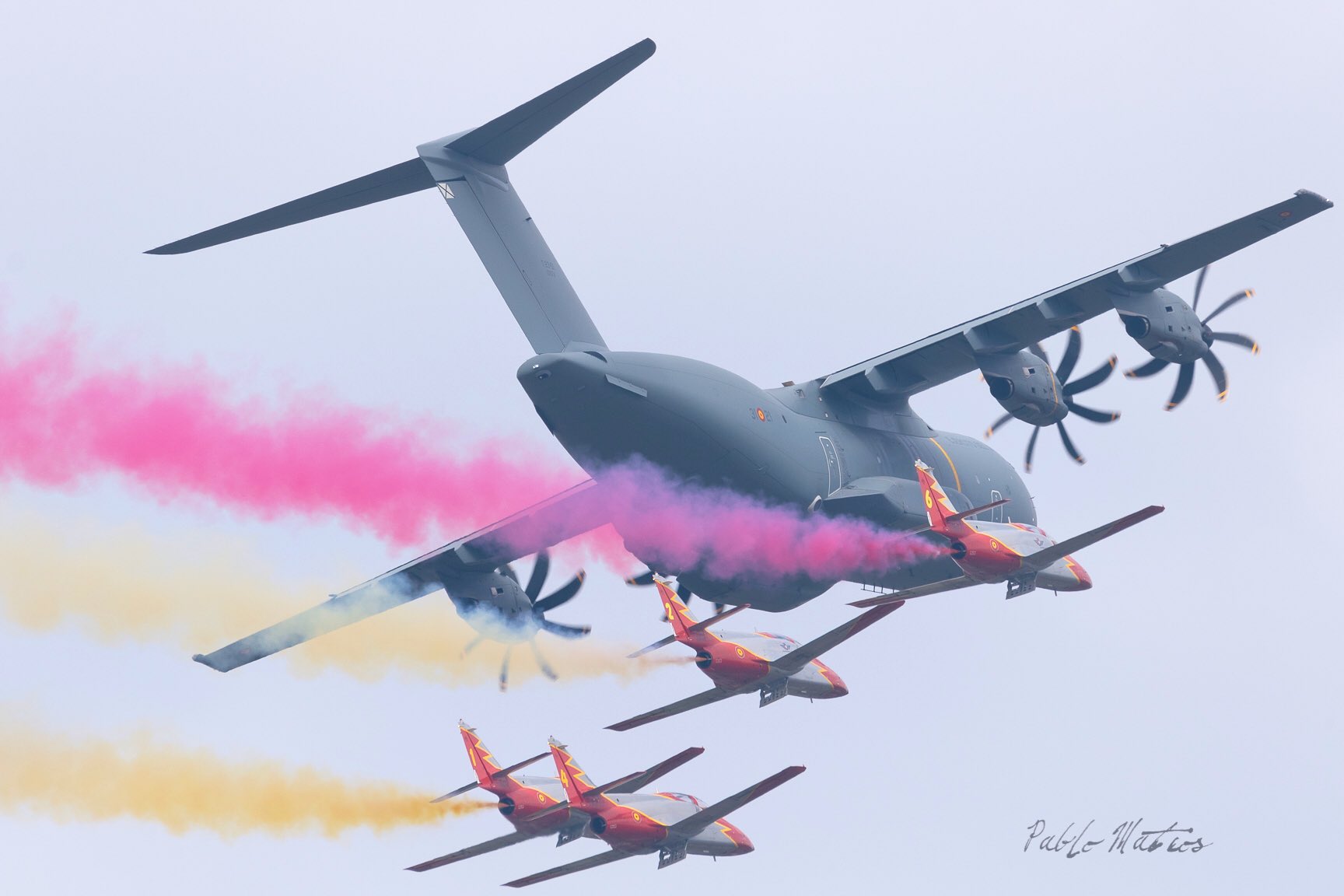 EAI3FyZWkAA8Hr6.jpg:large