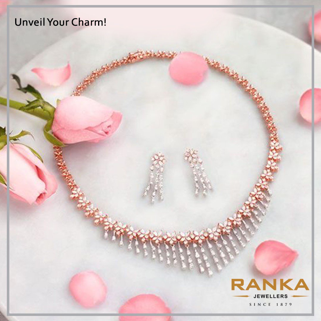 IndiaRanka's tweet photo. Ranka Jewellers brings to you exquisite &amp; stunning jewelry that redefines the essence of contemporary beauty.

https://t.co/G7kz8oWVlB

#diamondjewellery #diamondnecklace #daimondearring #rankajewellers #jewellerydesigns #diamonds #bestjewellery #latestjewellery #jewelrydesigner https://t.co/uqzHQyFDdq