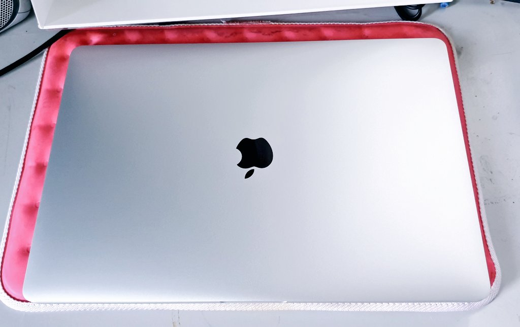 AnnabelleLui's tweet image. Yay! Now just waiting for the cintiq to arrive! 😖 haha this costed me almost twice as much as my old one so hope it lasts almost twice as long
 #MacbookPro15 #Apple