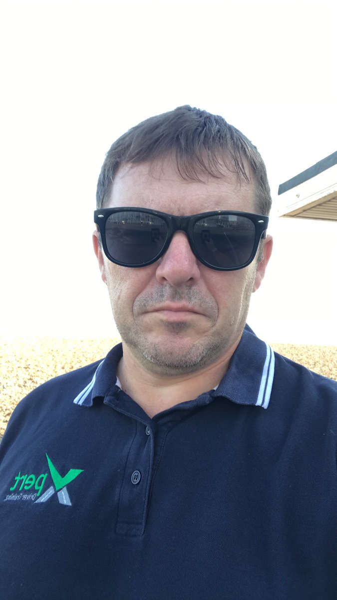 knowles_mick's tweet image. Spreading the @XpertDriverTrg brand in Worthing! #drivertraining #pditraining #FreshAir #earlymorningwalk