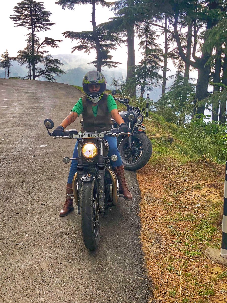 #loveforbiking #indiatriump #ride #bikersofindia #triumphbikes #bonnevillebobber #mountains #bikerides 
@Kilo_Bravo13 .. pic with my bike