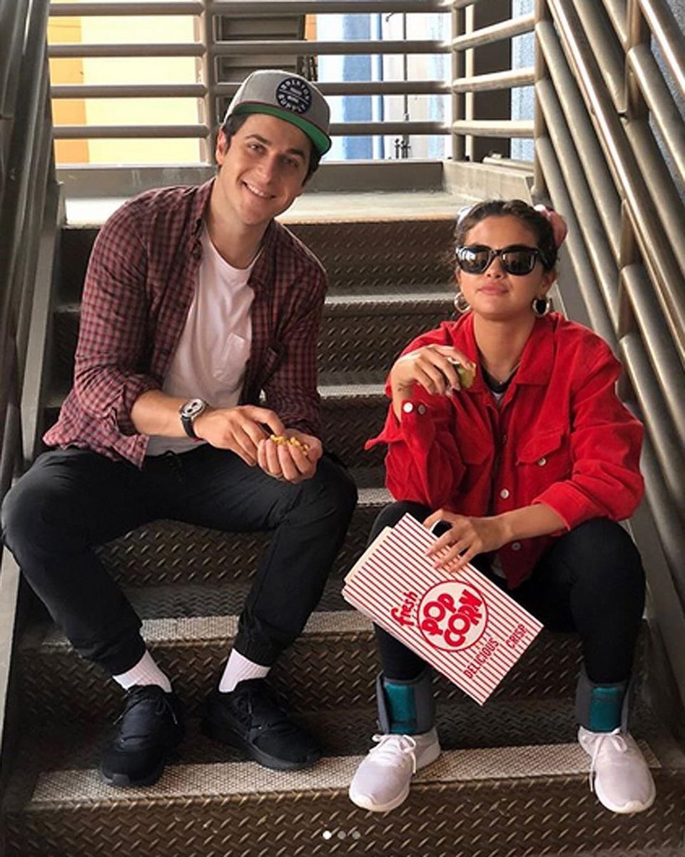 WorldwideSelG's tweet photo. The happiest of all birthdays to the woman who will always be my little sister. Pickles and popcorn are on their way to you @selenagomez! 
#HappyBirthday #WizardsForever | via @DavidHenrie https://t.co/WXOaq8TYxy