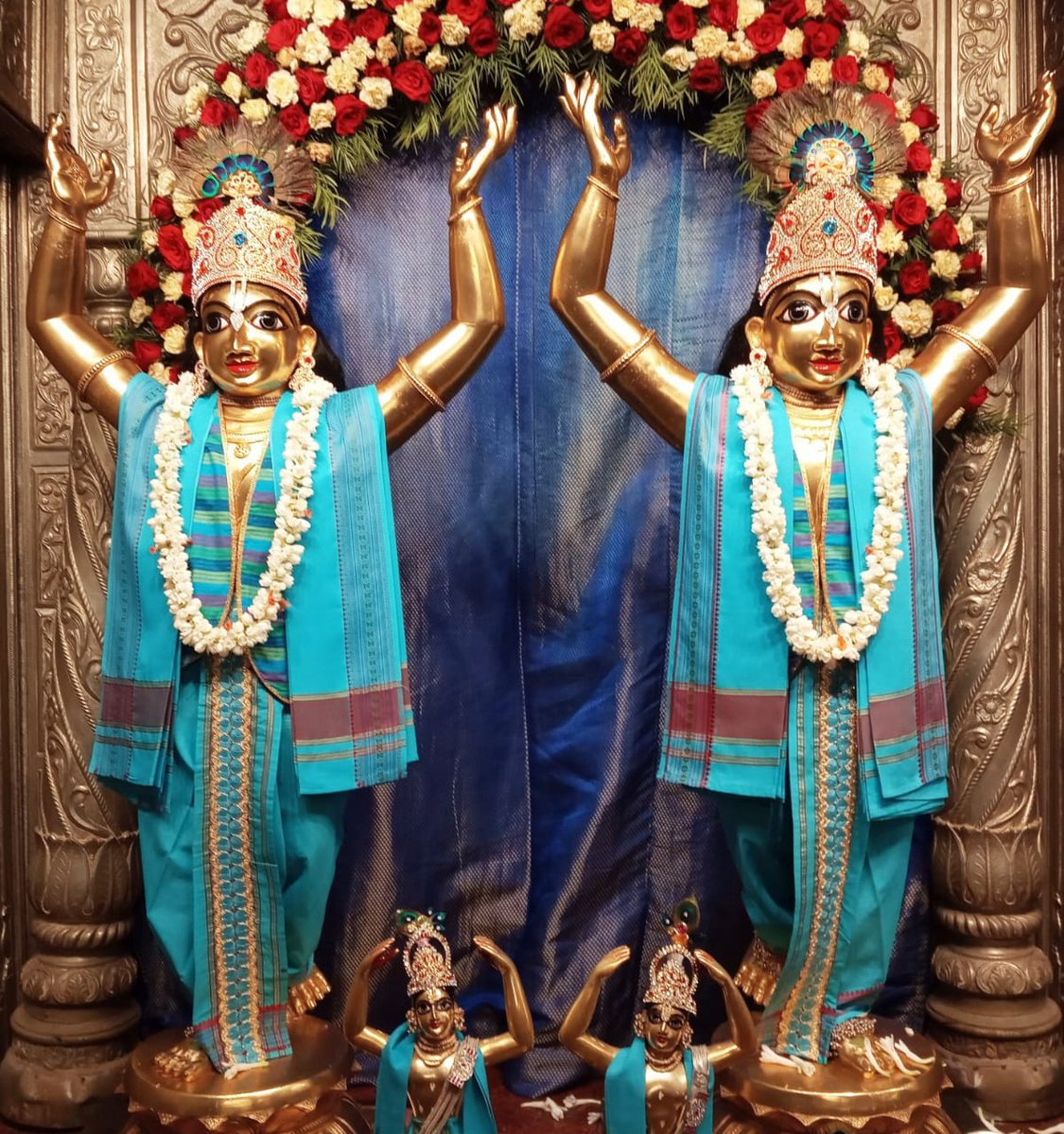 ISKCONBangalore's tweet photo. Mangala arati alankara, #blessings of Their Lordships of #Hare #Krishna #hill, #TuesdayMorning , #July_23 https://t.co/dFCWU5YETn
