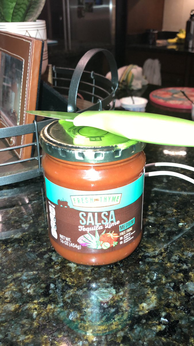 I have spent two and a half weeks trying to open two different jars of salsa  purchased from @FreshThymeFM - any advice on new tricks or workouts that may lead to success? 30 min every night and it always leads to me being very, very frustrated... #GroceryChallenge #BicepBags