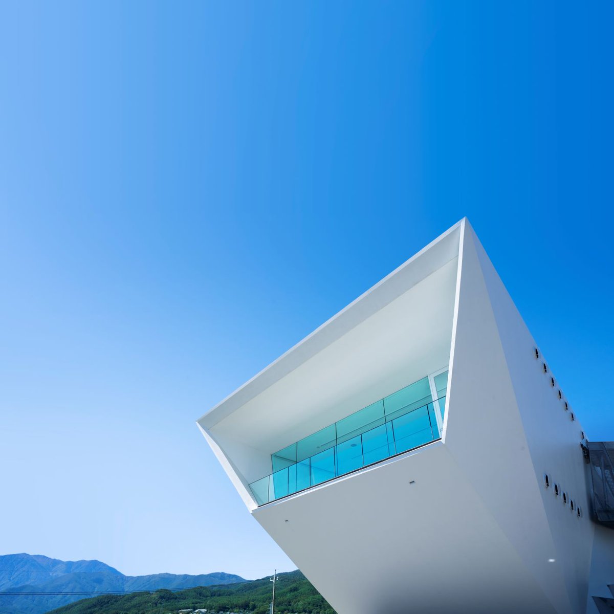 Hanamaruki_PR's tweet photo. ハナマルキの「みそ作り体験館」が建築デザイン賞「International Architecture Awards 2019」を受賞いたしました！
https://t.co/bYRdP79peU https://t.co/K9A5bUNBPv