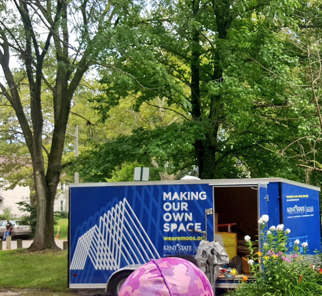 swimbaby5's tweet photo. This bench conceived and built by #MOOSGlenville is not only beautiful but also therapeutic. My Mom loved it and so did I.
Great job @davidjurca. Its easy to see- your program inspires innovation, engagement & collaberation among the teens.
#MakingOurOwnSpace
#urbanhack https://t.co/ZpAgPFuu1A