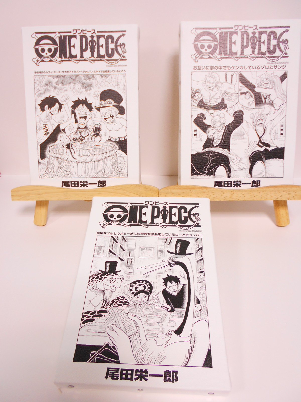 One Piece 麦わらストア名古屋店 新商品 原画商品 One Piece 扉絵アートボード ルフィ Amp エース Amp サボ 92巻 923話 ゾロ Amp サンジ 91巻 9話 ロー Amp チョッパー 92巻 926話 各2 800円 税 好評発売中 麦わらストア Onepiece