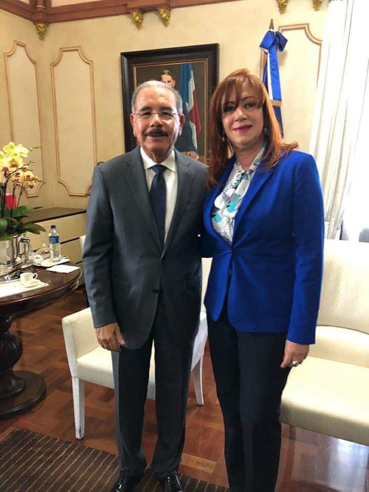 KeniaPresente's tweet photo. Mi gratitud y lealtad para mi presidente @DaniloMedina por siempre. #SoyDanilo de ❤️ @PLDenlinea @JoseRPeraltaF @PresidenciaRD @MirabalPm @AlexisLantigua https://t.co/4JMlu144Av