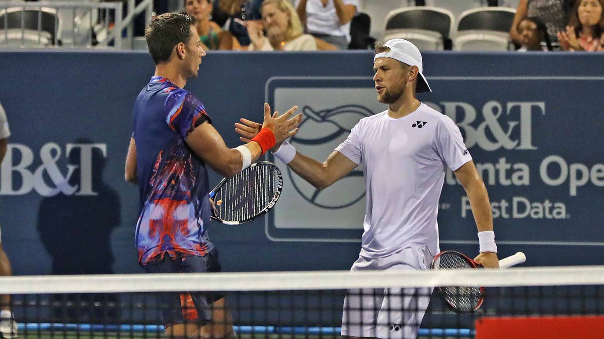 Into the 2nd Round in #Atlanta with <a href="/RaduAlbot/">Albot Radu</a> 💪🏻🤘🏻@BBTatlantaopen