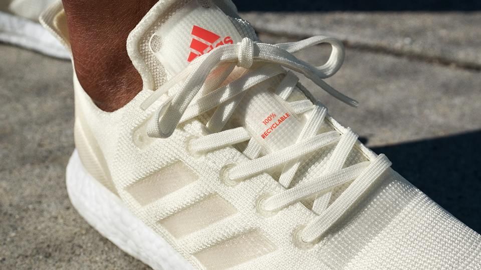 avaeracocos's tweet photo. Let's go Adidas. 👏 https://t.co/exyndY2JMQ https://t.co/JjNb7fLpdE