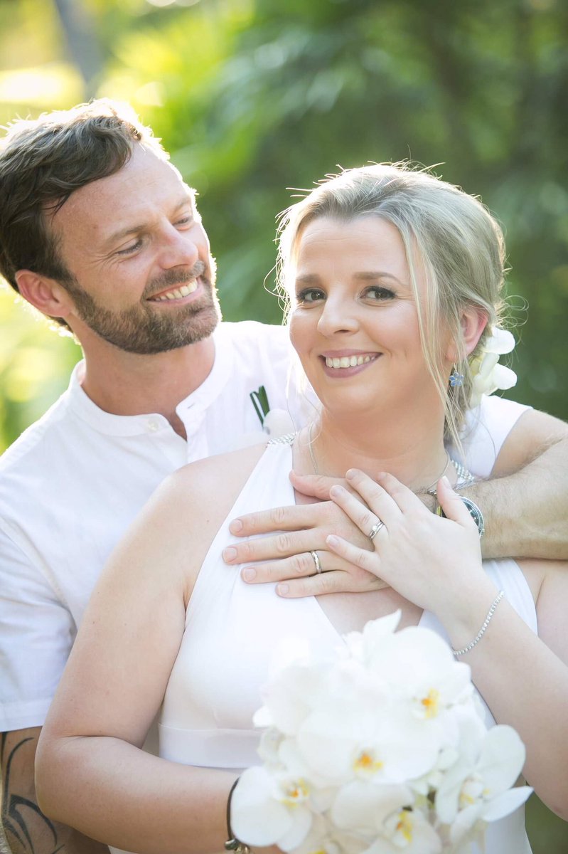 Congratulations to Hannah and Adam on their wedding on the 17th April 2019! #melatibeachresort #samuidreamweddings