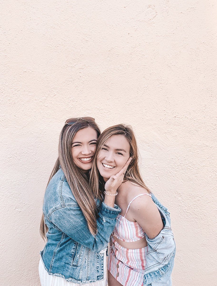 adpi_ssu's tweet photo. Sending some sunshine and smiles your way for this new week ✨ #adpissu #adpisummer #gogreek https://t.co/MMO87Yf0Pp