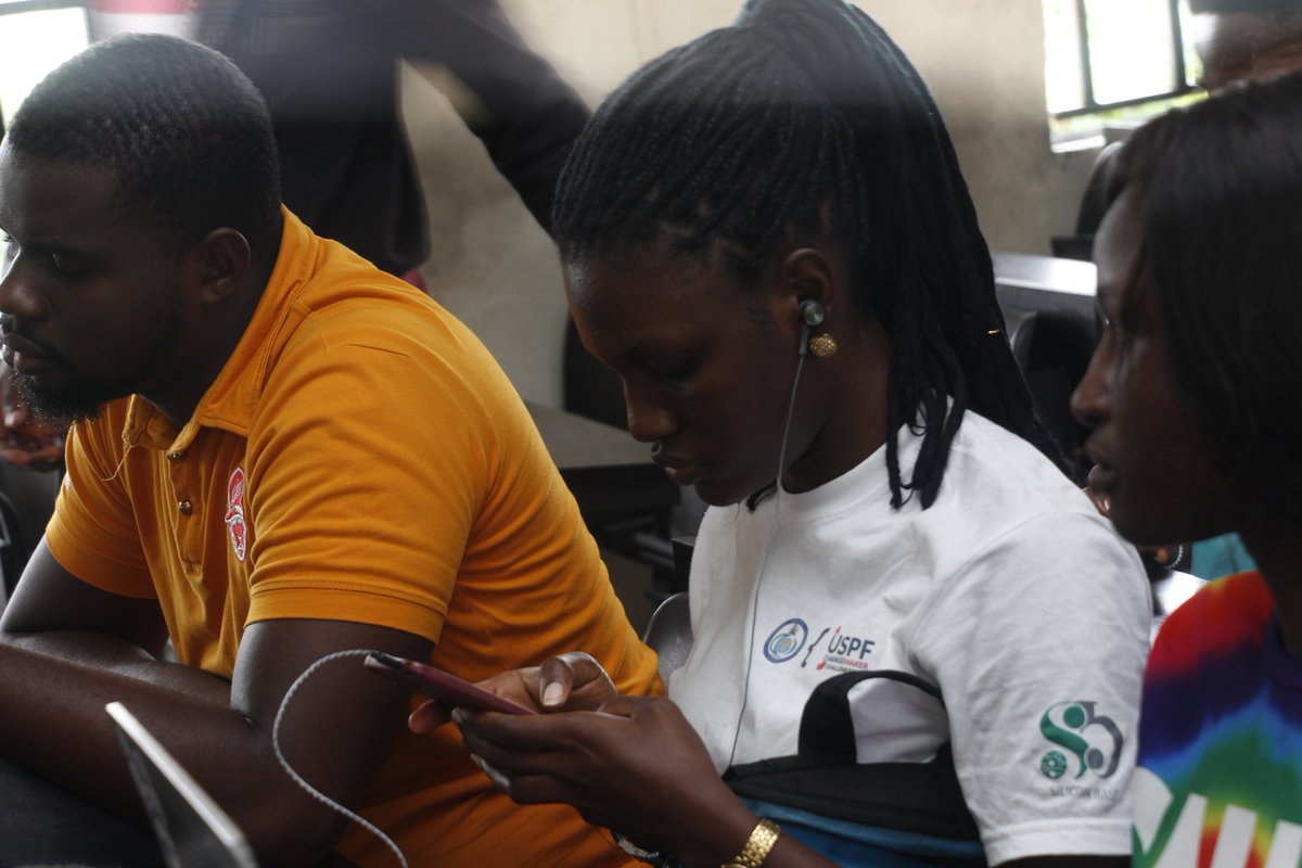 iamCynthiaPeter's tweet photo. So, every weekend I'm barely home...
And no, it's not parties.... Its meetups and seminars or workshops....
Last Saturday was #ALC4.0 #Meetup2.0
#ALC_WARRI
And yeah.... It was worth it.... As always
#AlcWithGoogle
#150DaysOfALC4 https://t.co/kddg5jLxfv
