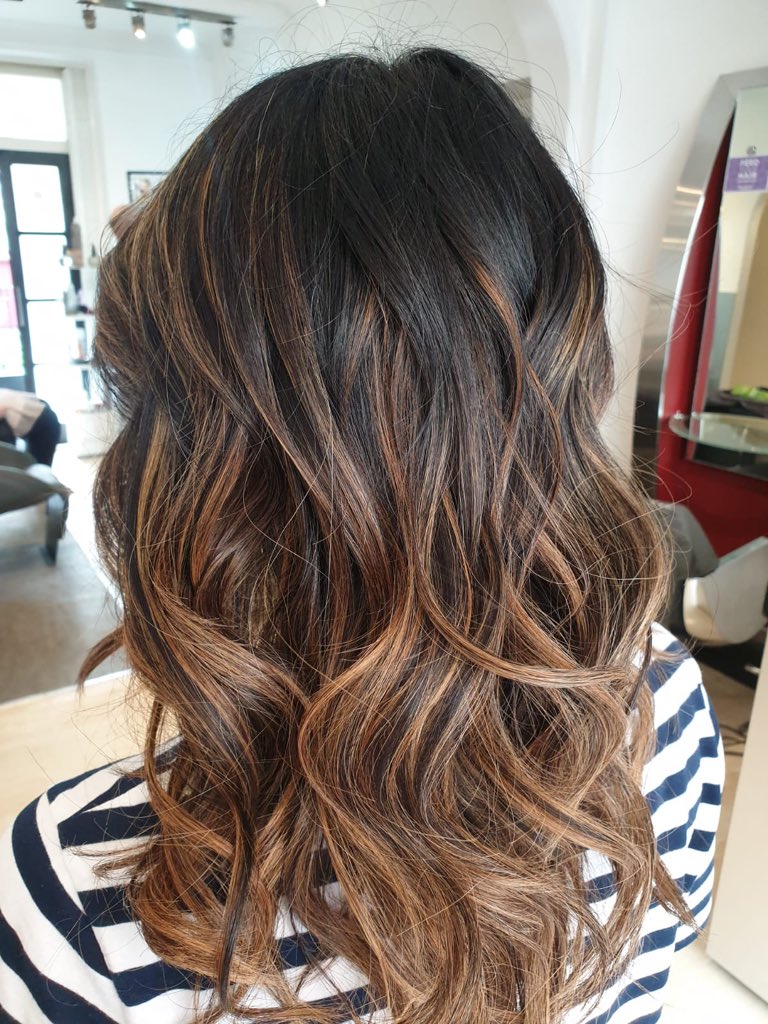 CVHair's tweet photo. Toffee Balayage by Julia https://t.co/7aafFC9ueq