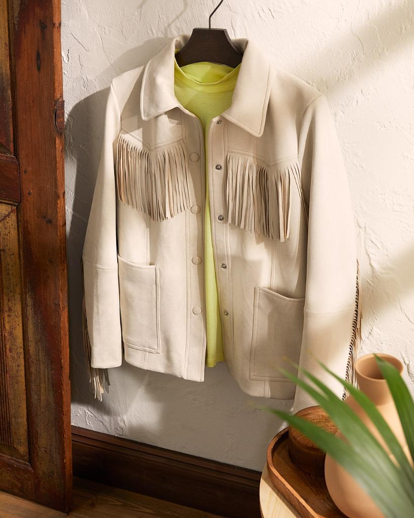 light-coloured fringe jacket ...