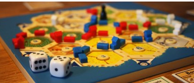 Woensdag 24 juli kunt u van 10:00 tot 12:00 uur bordspelletjes doen in het zomercafé van de bibliotheek #Hoograven. Het is voor alle leeftijden en ouderwets gezellig, dus kom langs! Kijk voor meer informatie op bit.ly/2LyRVCJ