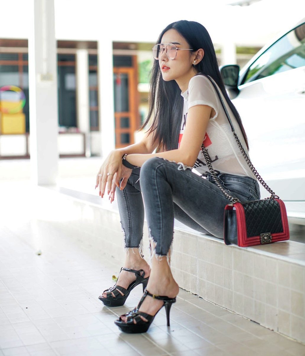 คับที่อยู่ได้ คับใจอยู่ยาก คัพ C ซบลำบาก อึดอัดมาก........แต่รับได้😂😂