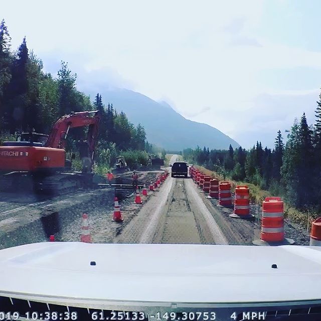 thetheronstudio's tweet photo. Rollercoaster roadworks on the way to the park, the drive was stunning.
.
.
.
.
.
.
.
.
.
.
#road #roadworks #construction #alaska #garmin #theron #thetheronstudio #nature #mountains #anchorage https://t.co/U9JW0DTqtM https://t.co/kyyzin35Ef