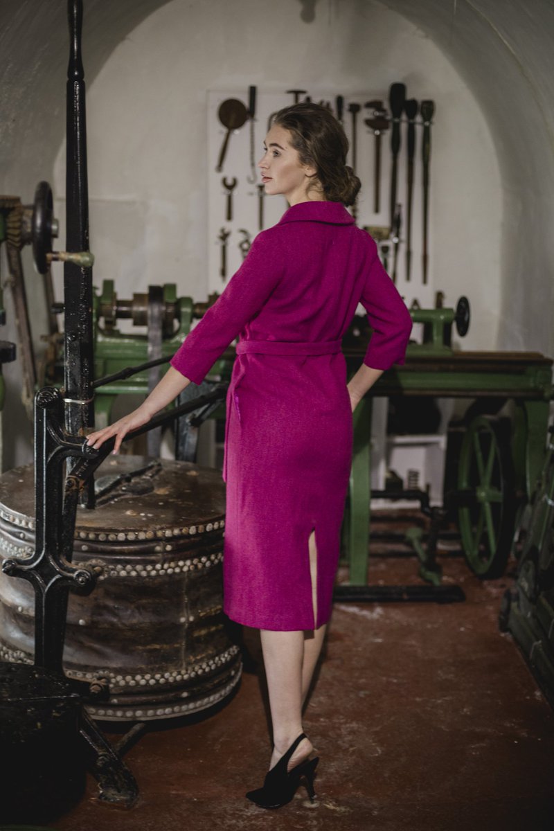 Elegance & style... Inish dress made from locally sourced Donegal tweed woven in Donegal.  #supportlocal #irishmade  #fashionbuyers #buyers #fashionbuyers #fashionbloggers #sustablefashion #stablestyle #heritagestyle #luxurystyle #elegance  #limitededition #wearingirish