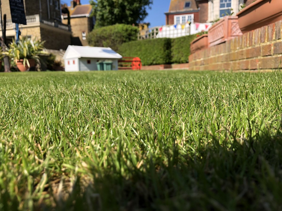 ⛳️ Finally, the summer holidays are upon us!!! And what better way to kick start the summer than with temperatures in the high 20's this week☀️ 

We will be open from 10am EVERY DAY so be sure to visit Lillyputt to get your fix of mini golf, teacakes and Ice-cream!

#Broadstairs