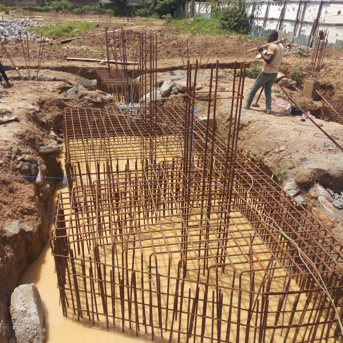 akin_akinyemi's tweet image. The making of pile caps after my visit to life camp site, #avoidscam give your work to a professional Engineer