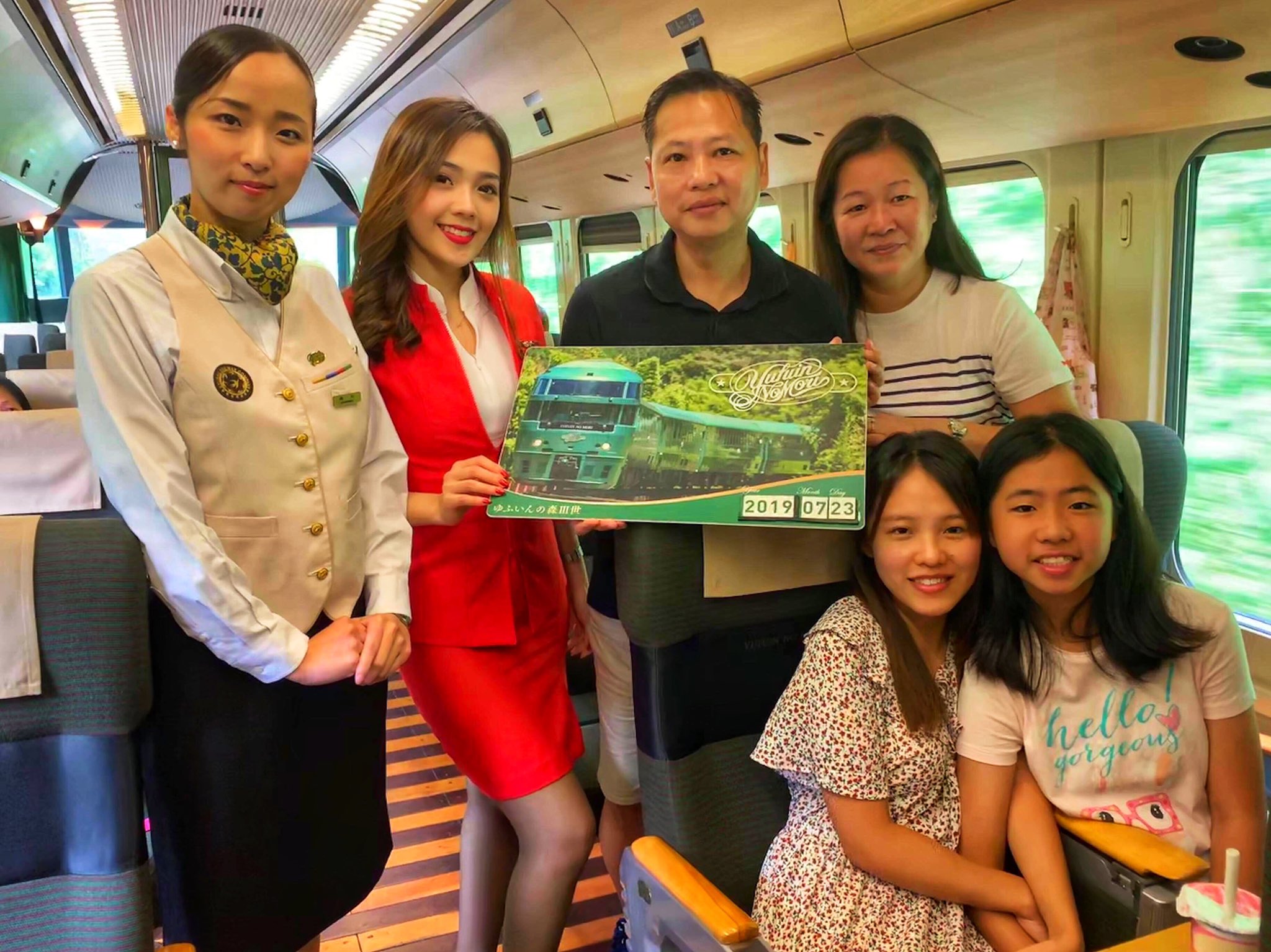 JR九州 ゆふいんの森 客室乗務員エプロン JR九州 客室乗務員 | 🌈皆さま、こんにちは♪💫 💁🏻‍♀️今日は