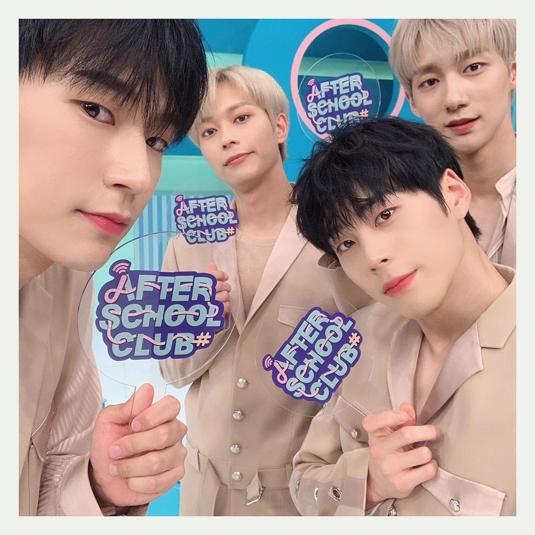 190723 Arirang <After School Club> Instagram post
#KNK's group photo

instagram.com/p/B0QNYJepsVx/…

#크나큰 #KNK_SS_COLLECTION #KNK_SUNSET #SUNSET #KNK_ASC 
#박서함 #이동원 #정인성 #김지훈 #오희준 @KNKOfficial220