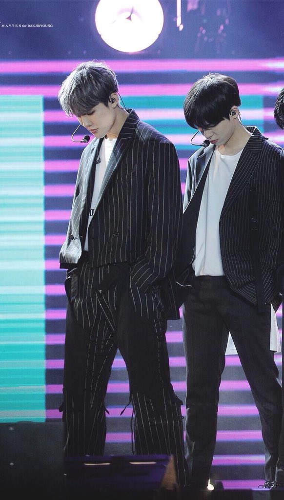 intojihoon's tweet photo. gonhun really went from leaving that company together to "let's debut together" to really debuting together

💛💙 https://t.co/UvOPq9HV6y