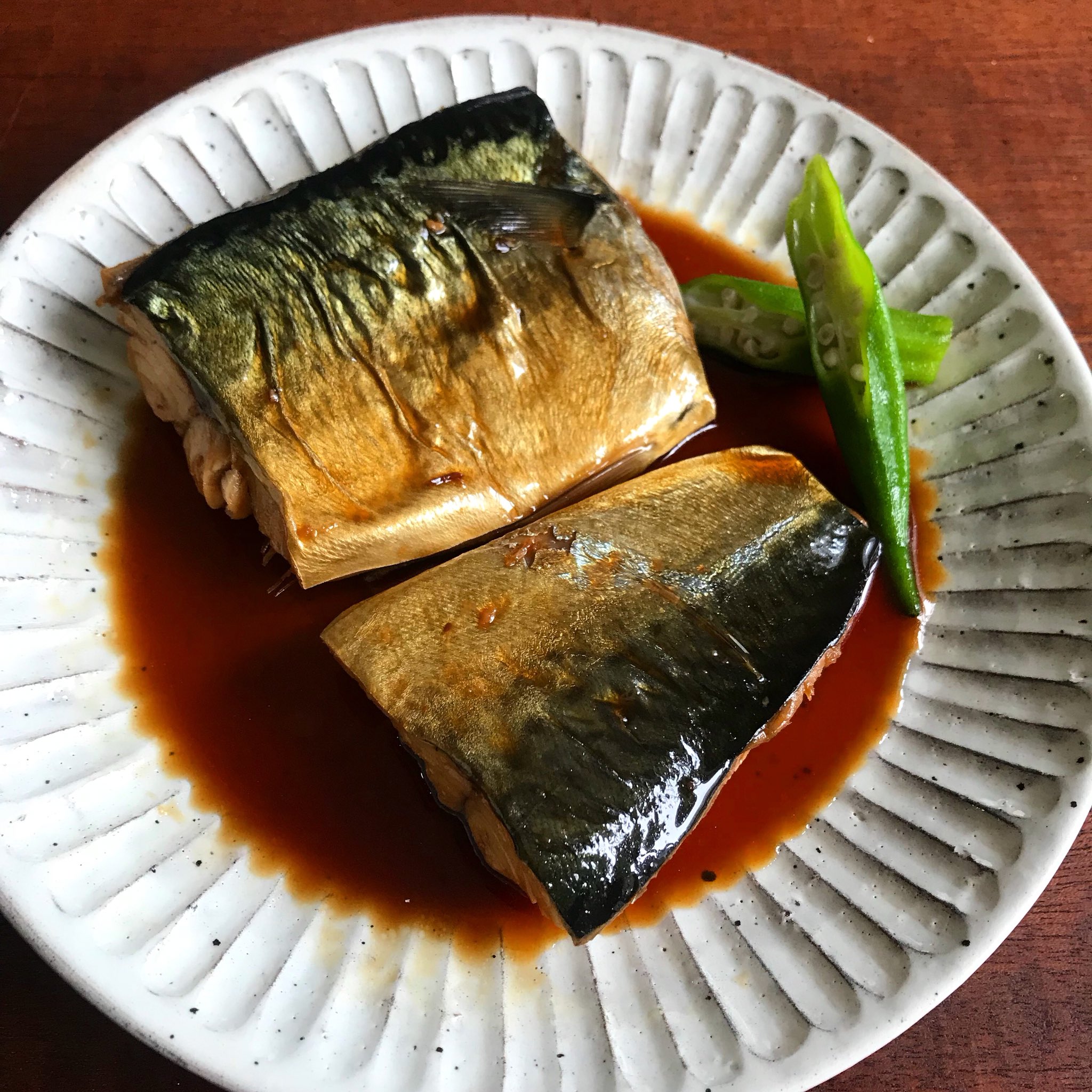 山本ゆり Syunkon レンジは600w 他の魚でも同じようにできます 臭みはサバ と鼻次第ですが 私は気にならないです 気になる方はサバの両面に塩をふり10分置き 出てきた水分をさっと洗って水気をとって入れて それでも気になれば生姜の薄切りを