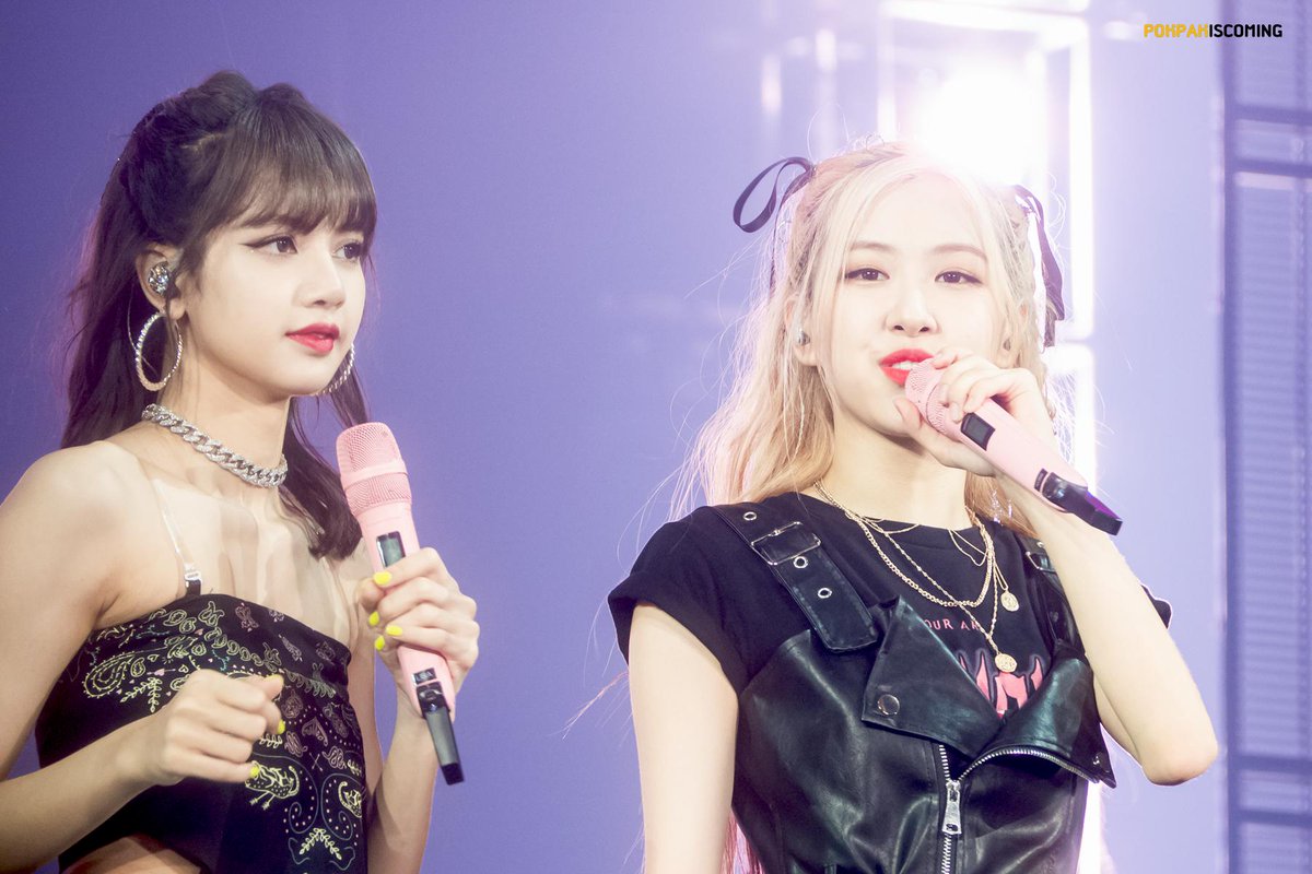 pokpakiscoming's tweet photo. [PIC] 190714 Blackpink at Encore Concert in Thailand. 

All my love for you. 🤭

https://t.co/QSHcsAvZyj
https://t.co/F3eGOQUsWZ

#MTVHottest Blackpink @ygofficialblink
#BLACKPINK  #블랙핑크  #LISA #리사 #ROSÉ #로제 #지수 #JENNIE #제니
#JISOO 
#BLACKPINKEncoreinBangkokDay3 https://t.co/ZE2veAfjaY