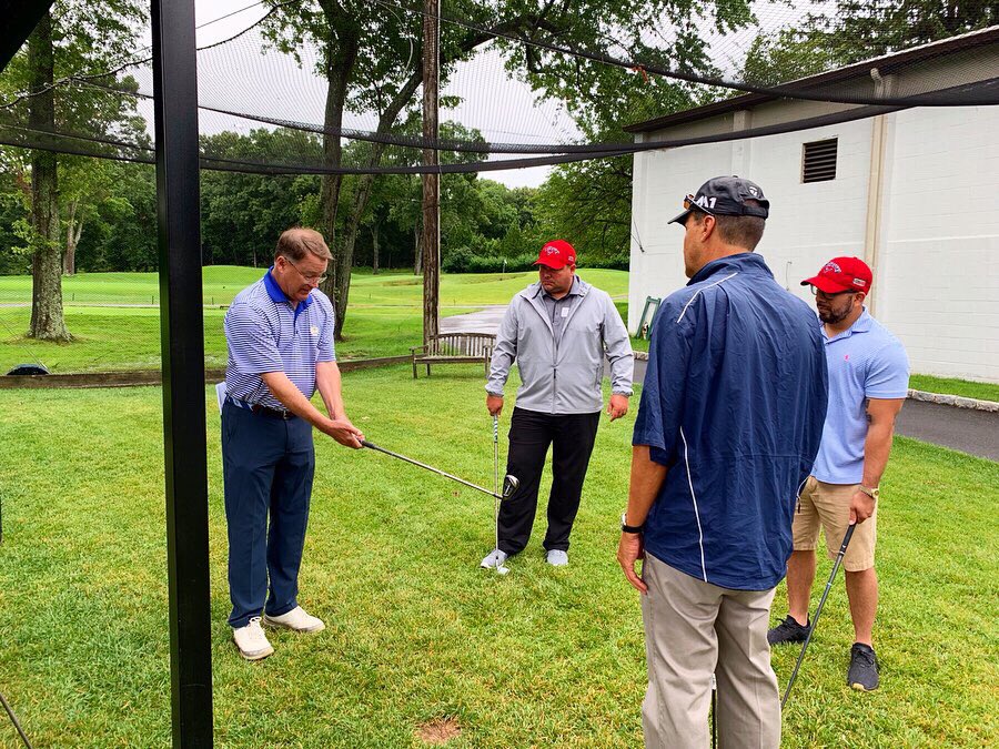 MetropolitanPGA's tweet photo. Breaking in our new @CallawayGolf PGA HOPE bags this morning at our FIRST Connecticut class! Thank you @RHCC_GOLF for hosting our Veterans this summer and thank you to all of our professionals who helped out this morning! 🇺🇸🏌️‍♂️
#metpga #weplay #metpgahope #callaway #pgahope https://t.co/0IZSPJCIJS